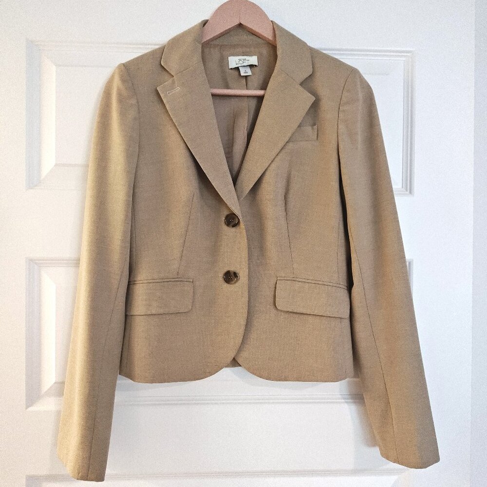 Ann Taylor LOFT Tan Structured Blazer | Size 4 | Like New